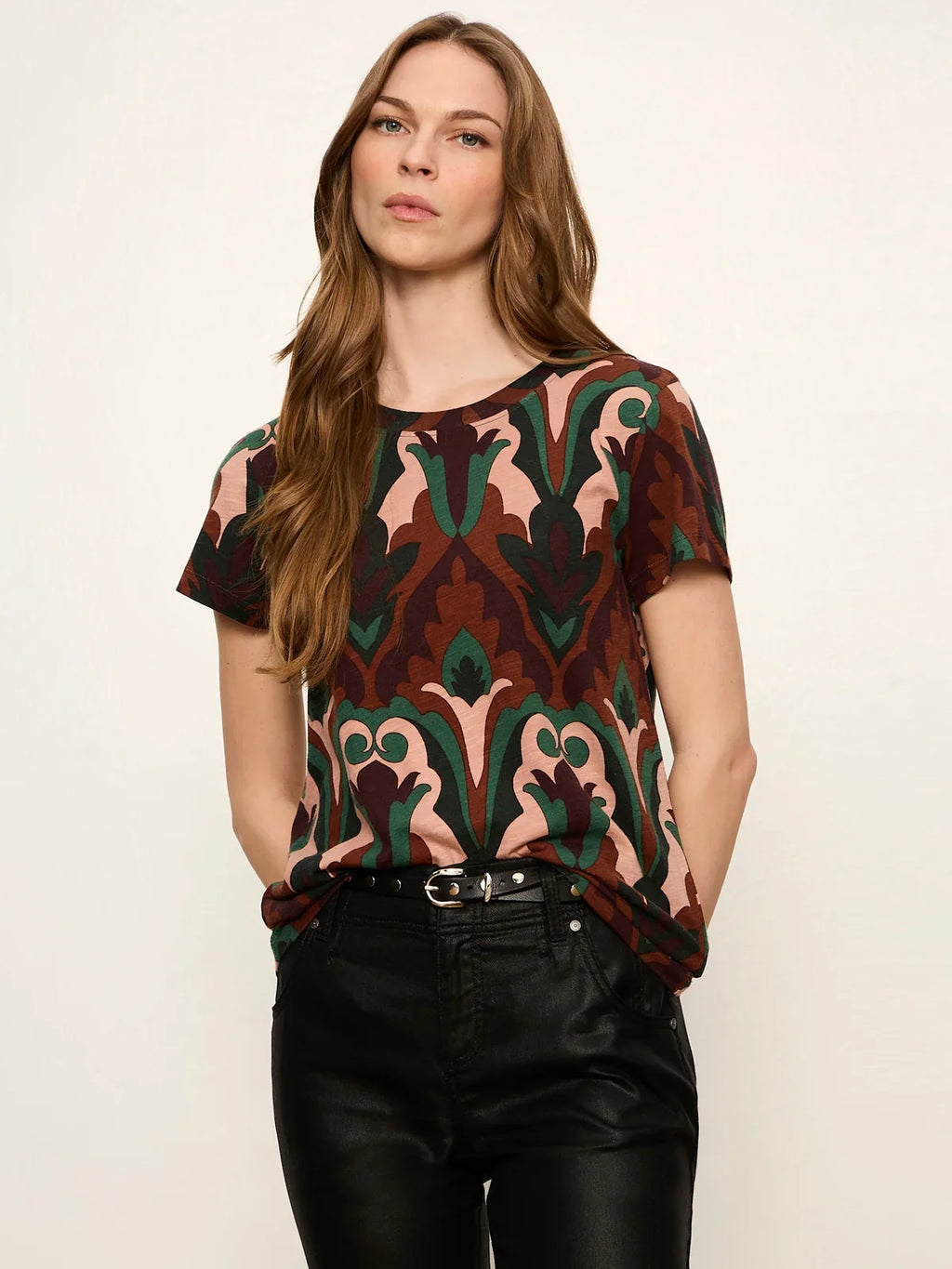 The Perfect Tee- Deco Night