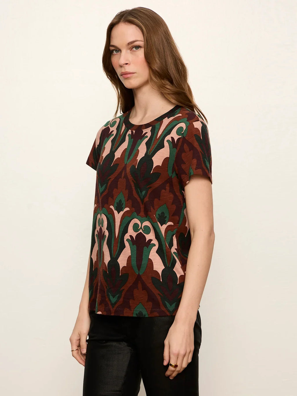 The Perfect Tee- Deco Night